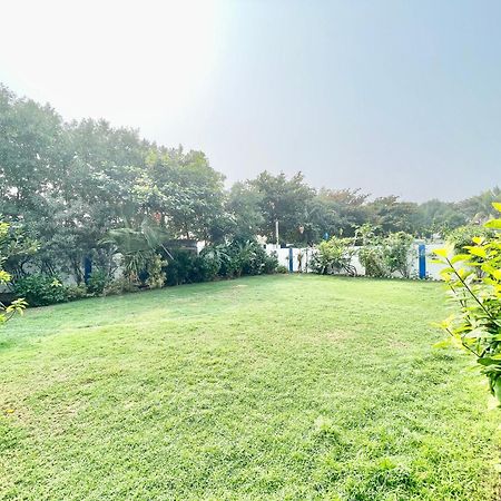 Hotel V-I Near Sea , Puri Private-Park -Gym-Spa Fully-Airconditioned-Hotel Lift-And-Parking-Facilities Breakfast-Included Εξωτερικό φωτογραφία