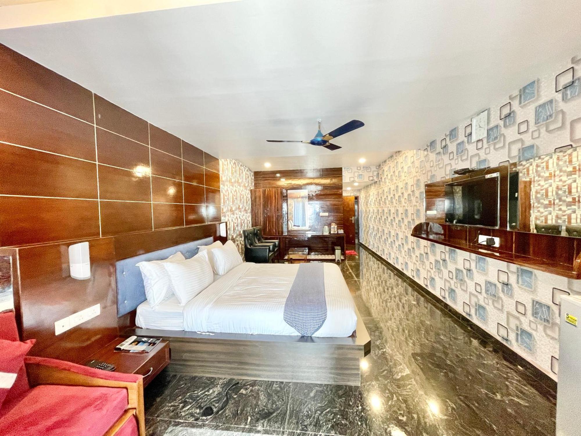 Hotel V-I Near Sea , Puri Private-Park -Gym-Spa Fully-Airconditioned-Hotel Lift-And-Parking-Facilities Breakfast-Included Εξωτερικό φωτογραφία