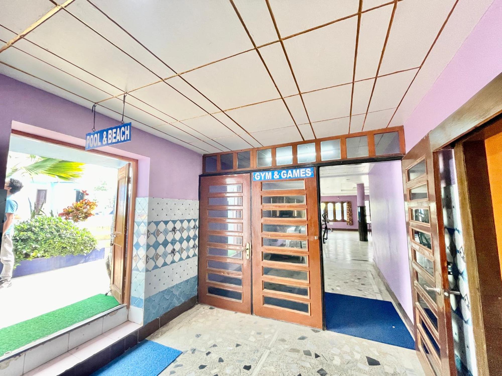 Hotel V-I Near Sea , Puri Private-Park -Gym-Spa Fully-Airconditioned-Hotel Lift-And-Parking-Facilities Breakfast-Included Εξωτερικό φωτογραφία