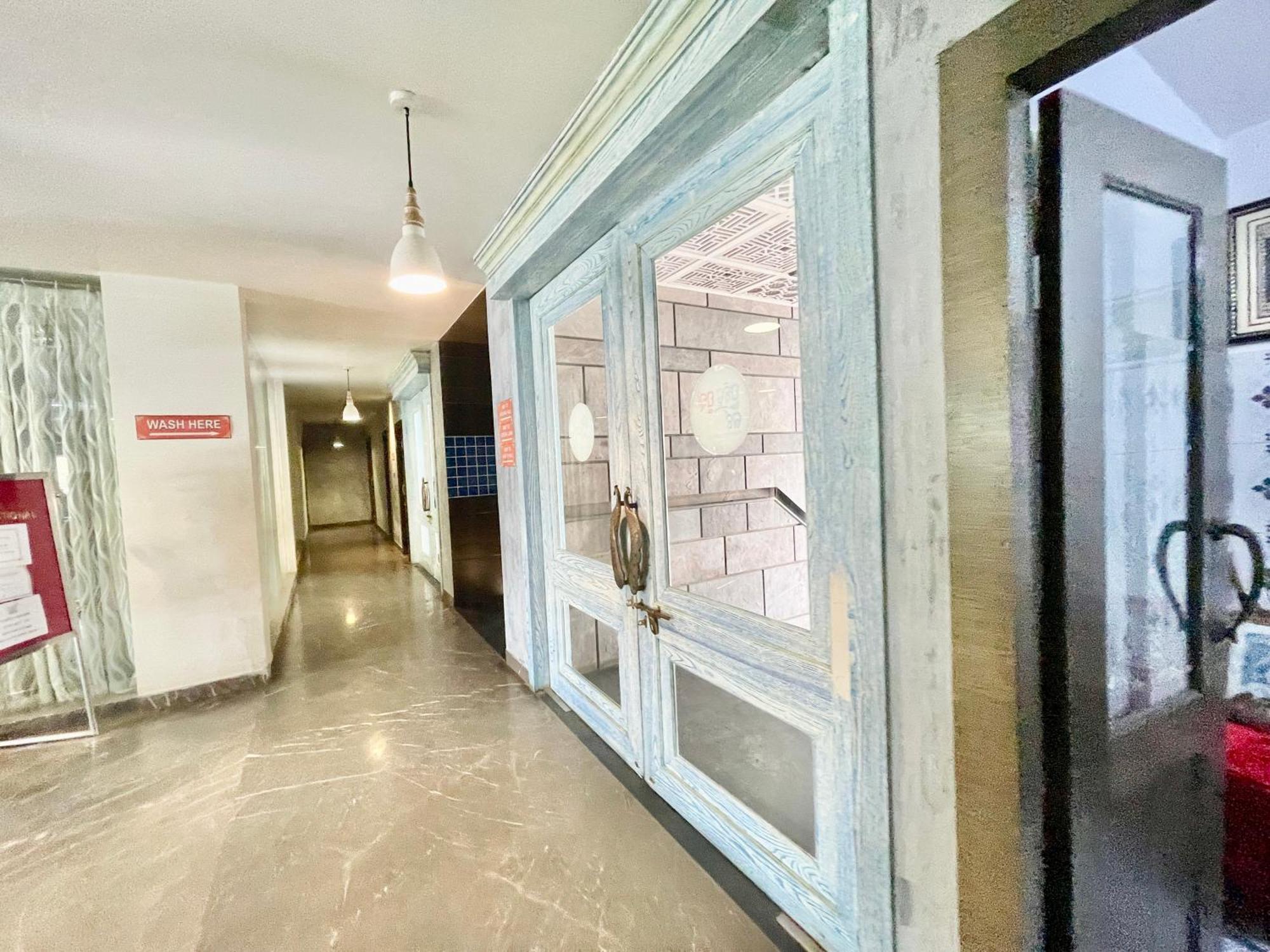 Hotel V-I Near Sea , Puri Private-Park -Gym-Spa Fully-Airconditioned-Hotel Lift-And-Parking-Facilities Breakfast-Included Εξωτερικό φωτογραφία