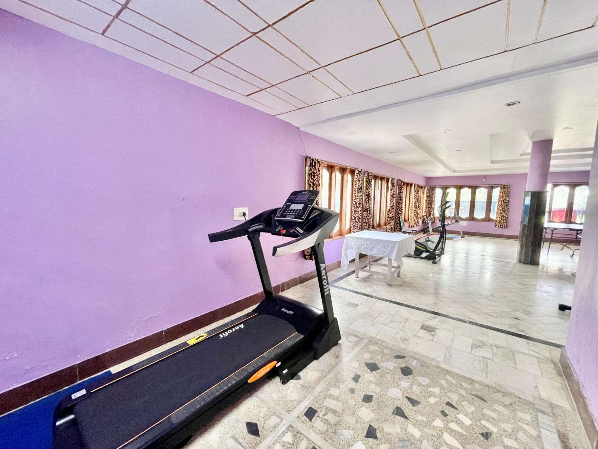 Hotel V-I Near Sea , Puri Private-Park -Gym-Spa Fully-Airconditioned-Hotel Lift-And-Parking-Facilities Breakfast-Included Εξωτερικό φωτογραφία