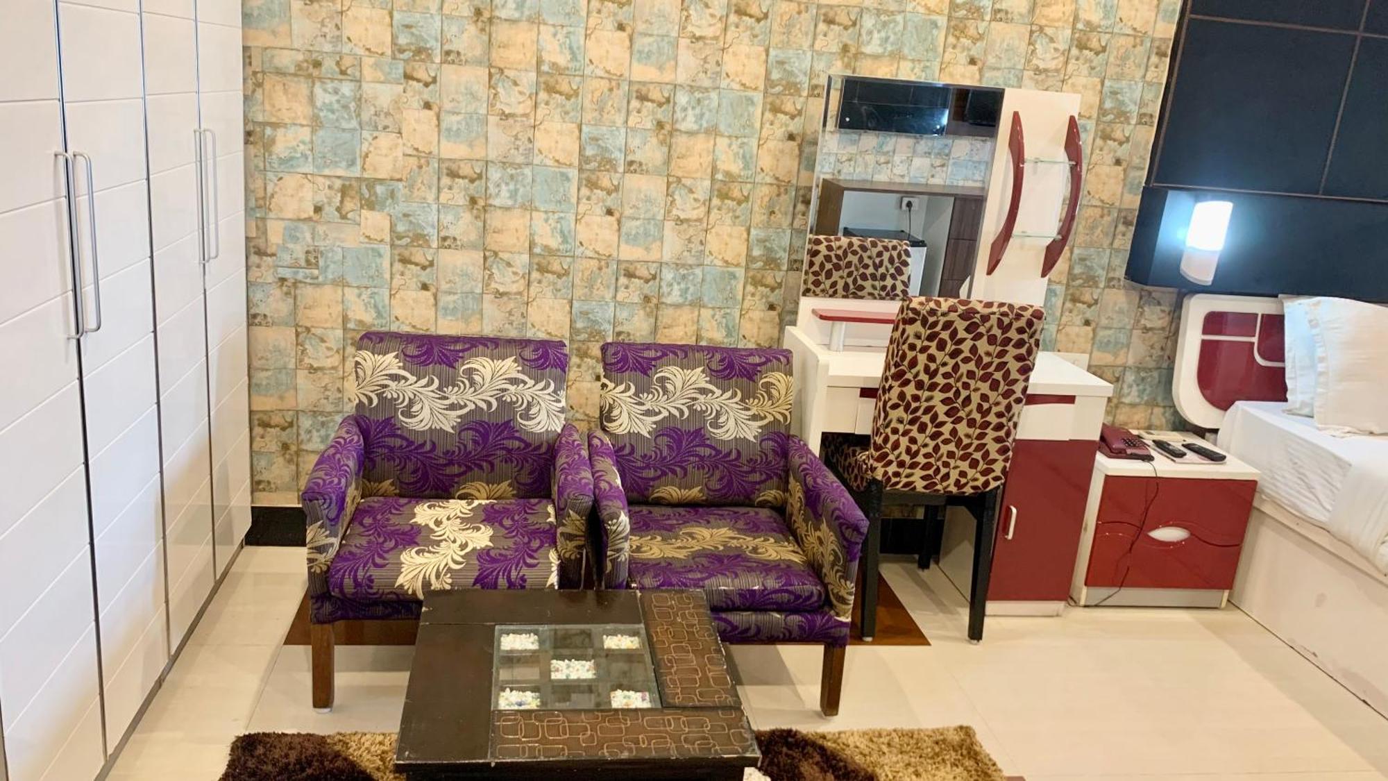 Hotel V-I Near Sea , Puri Private-Park -Gym-Spa Fully-Airconditioned-Hotel Lift-And-Parking-Facilities Breakfast-Included Εξωτερικό φωτογραφία