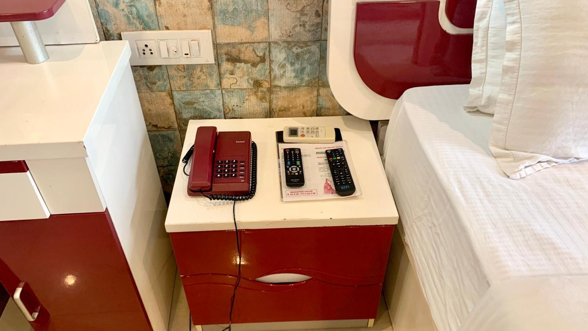 Hotel V-I Near Sea , Puri Private-Park -Gym-Spa Fully-Airconditioned-Hotel Lift-And-Parking-Facilities Breakfast-Included Εξωτερικό φωτογραφία